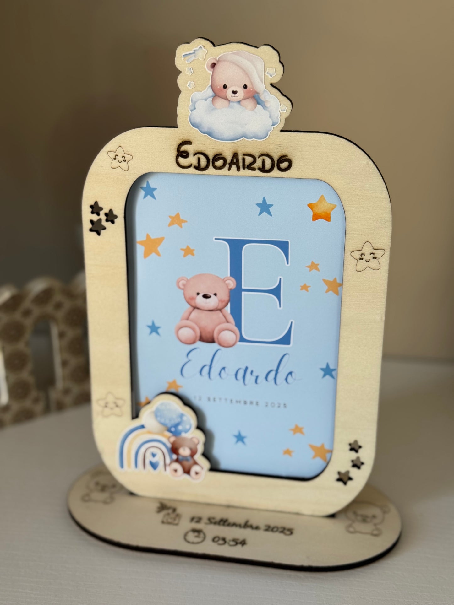 Cornice personalizzata in legno con orsetto – Un tenero ricordo