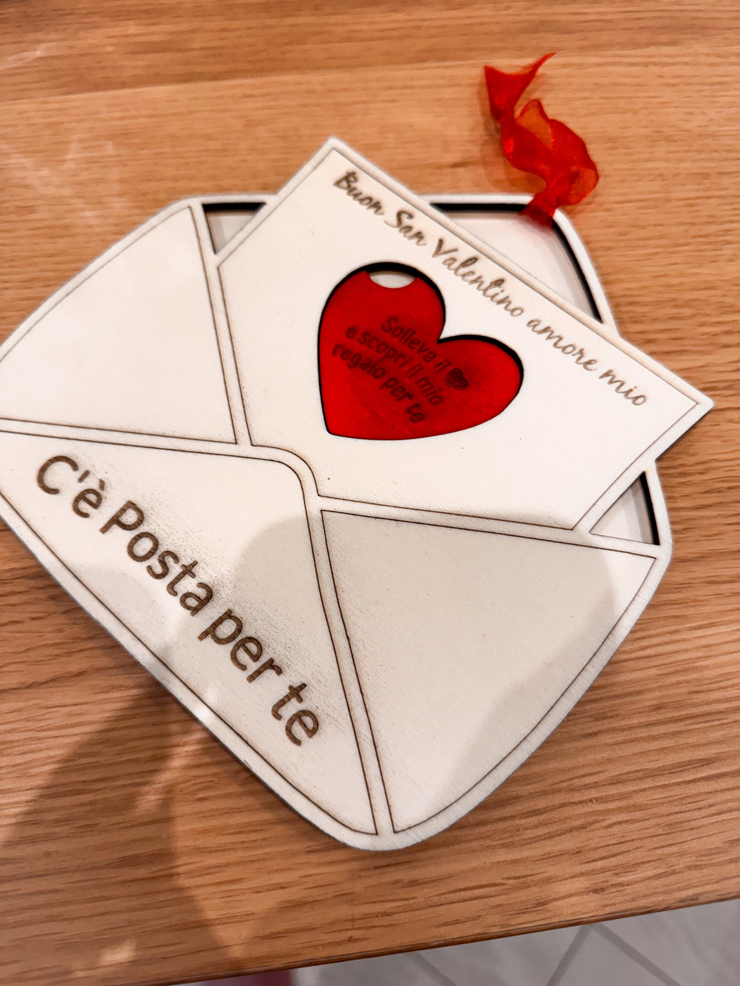 Busta in legno “C’è Posta per Te” – Regalo San Valentino