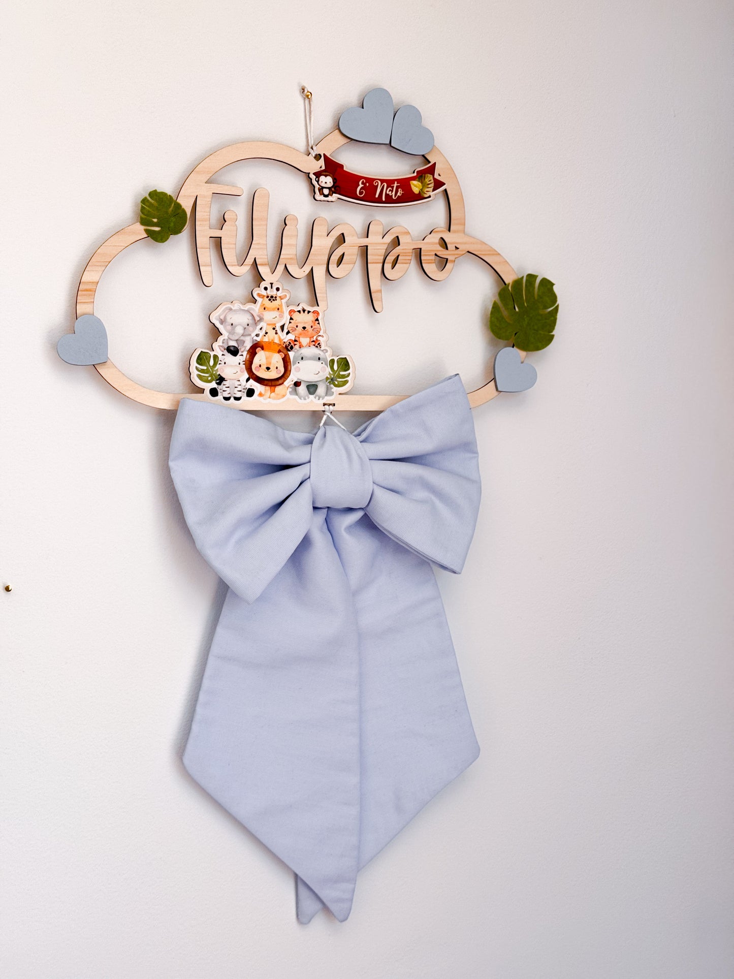 Fiocco nascita personalizzato in legno – Tema Safari celeste