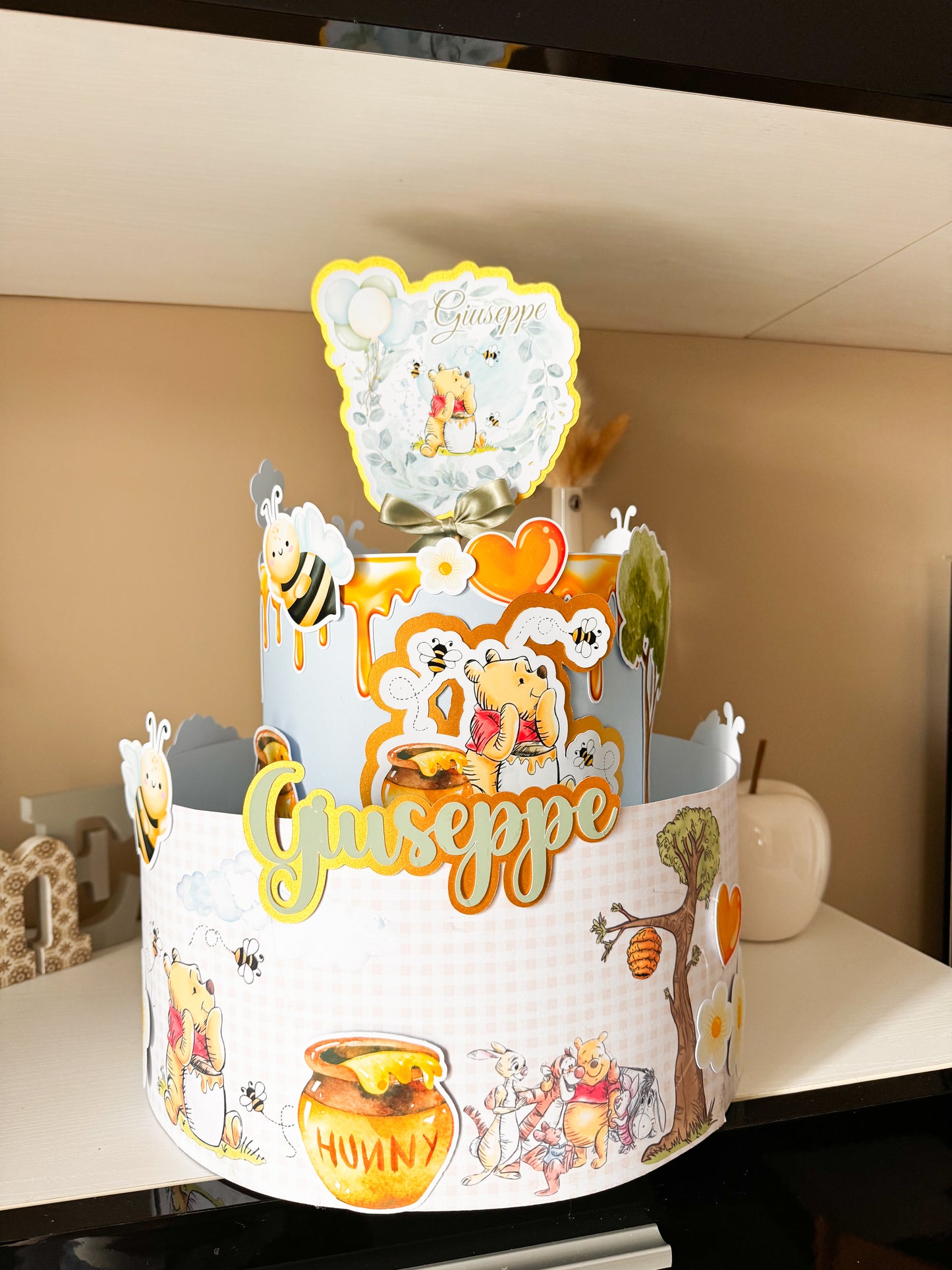 Torta scenografica Winnie the Pooh – Personalizzata con nome