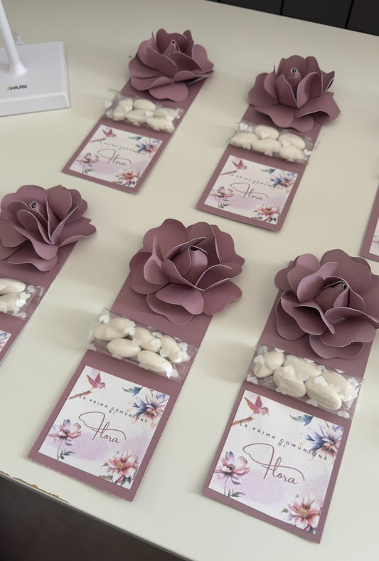 Bomboniere con fiore e confetti – Evento elegante